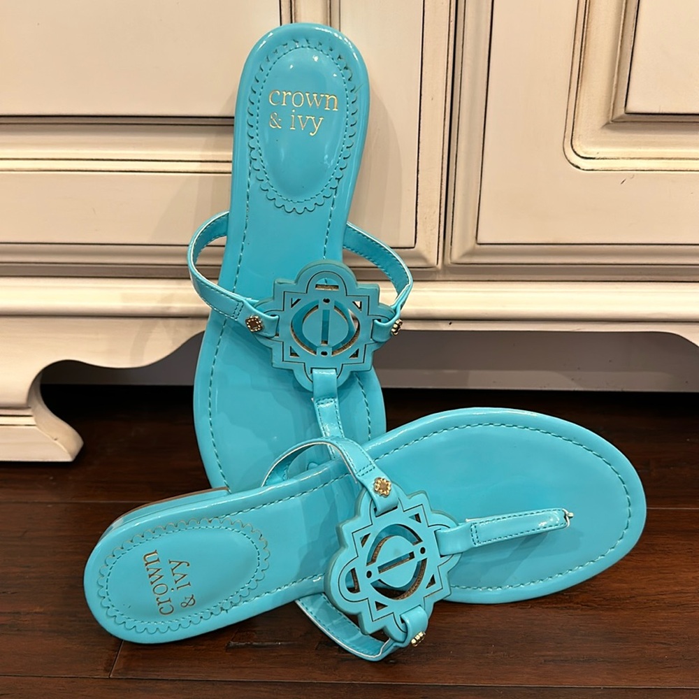 WORN ONCE!! Crown and Ivy sandals